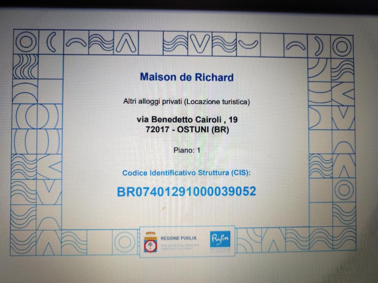 Maison De Richard 오스투니 외부 사진